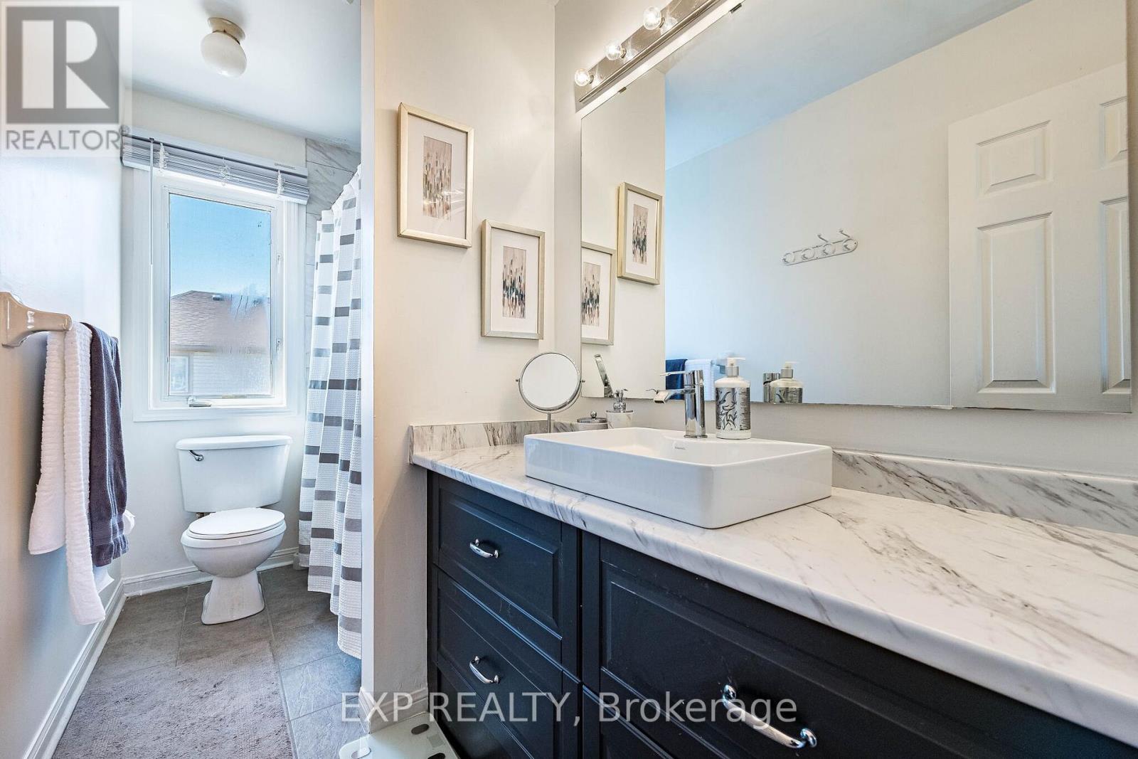 53 Sweetwood Circle, Brampton, ON - Indoor Photo Showing Bathroom