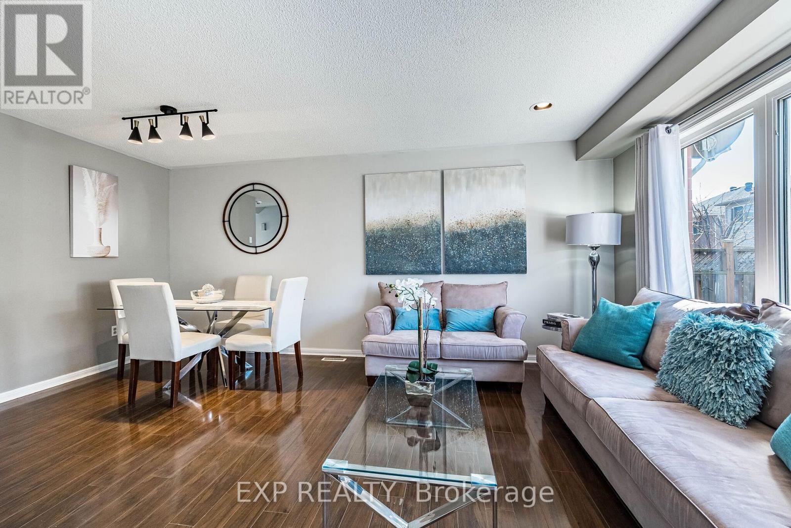 53 Sweetwood Circle, Brampton, ON - Indoor Photo Showing Other Room