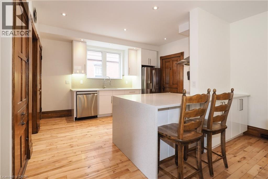 18 Theresa Street, Kitchener, ON - Indoor