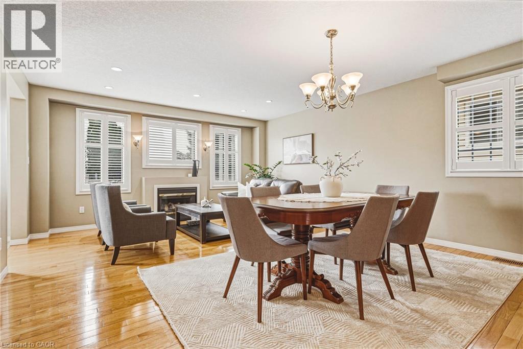 228 Holbeach Crescent, Waterloo, ON - Indoor Photo Showing Dining Room