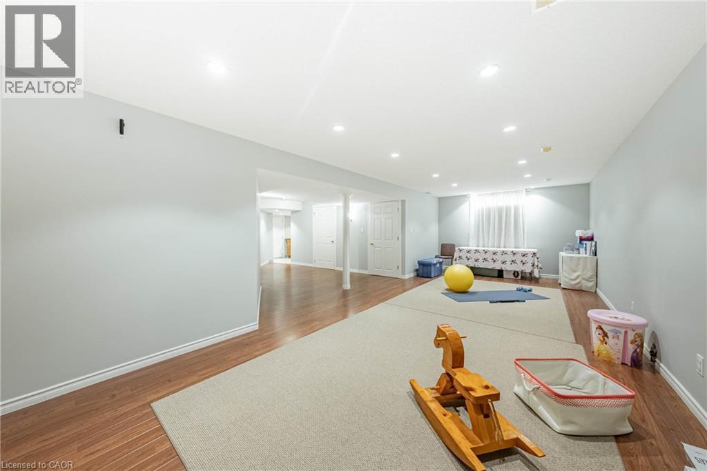 228 Holbeach Crescent, Waterloo, ON - Indoor Photo Showing Other Room