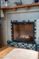 Gas fireplace with remote for those cool evenings - 
