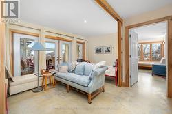 4th bedroom, guest space or reading room - 