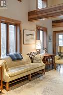 Elegant living room - 