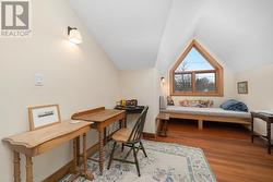 Perfect place to enjoy quiet on the 2nd level - 
