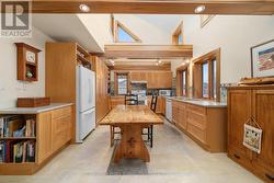 Great working space in the kitchen - 