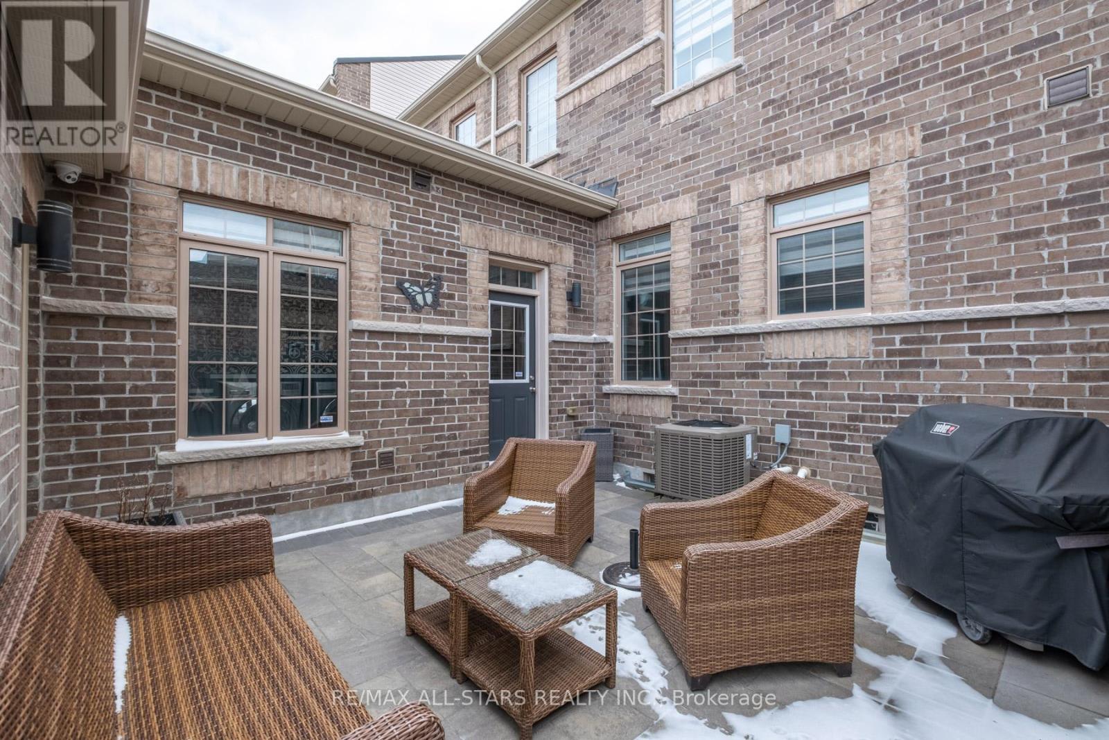 212 East'S Corners Boulevard, Vaughan, ON - Outdoor With Deck Patio Veranda