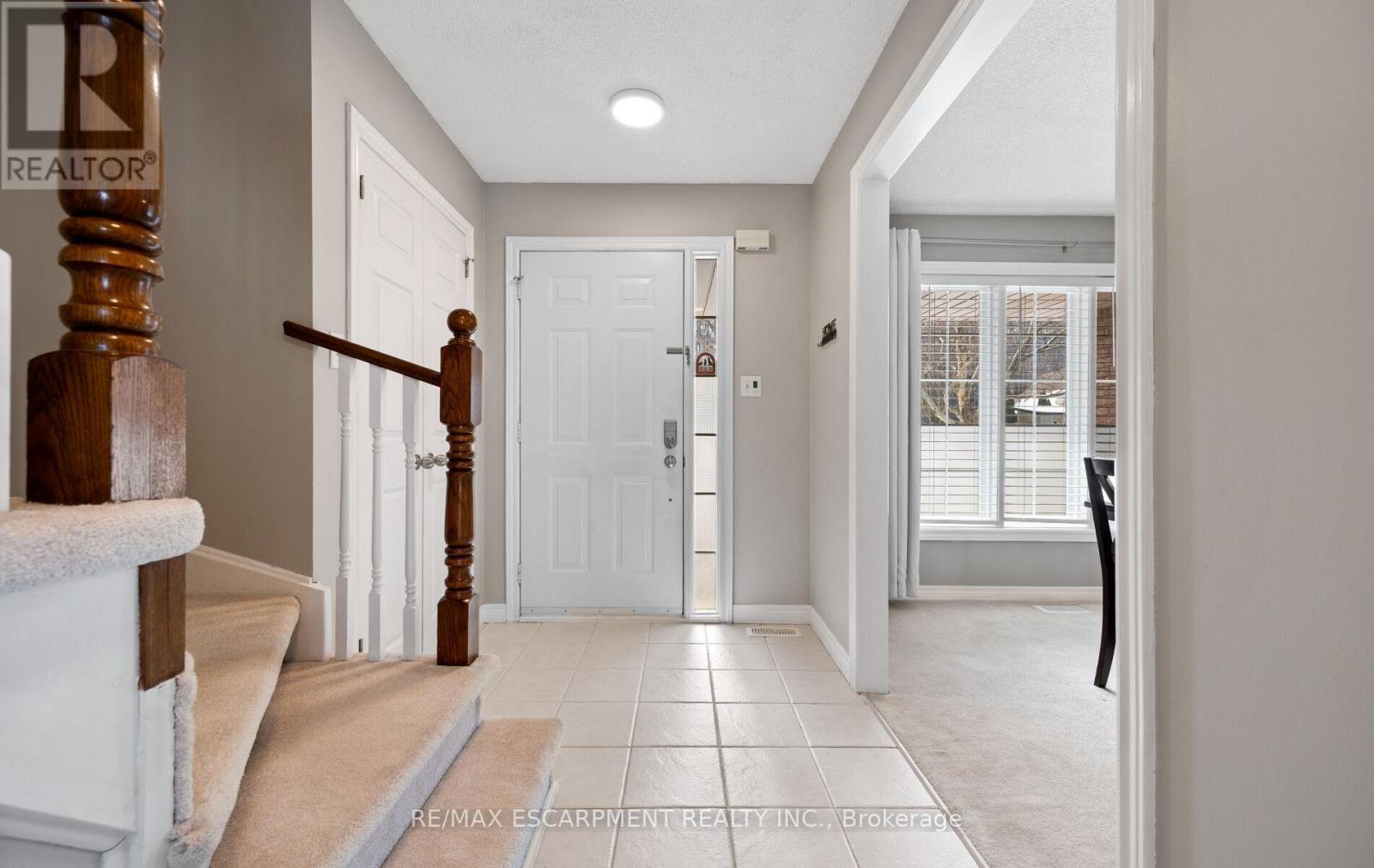 39 Colonial Crescent, Grimsby, ON - Indoor Photo Showing Other Room