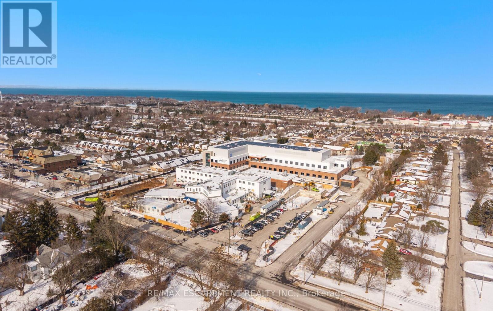 39 Colonial Crescent, Grimsby, ON - Outdoor With View