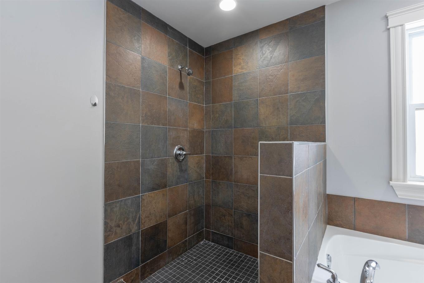 149 Prospect Drive, Stratford, PE - Indoor Photo Showing Bathroom