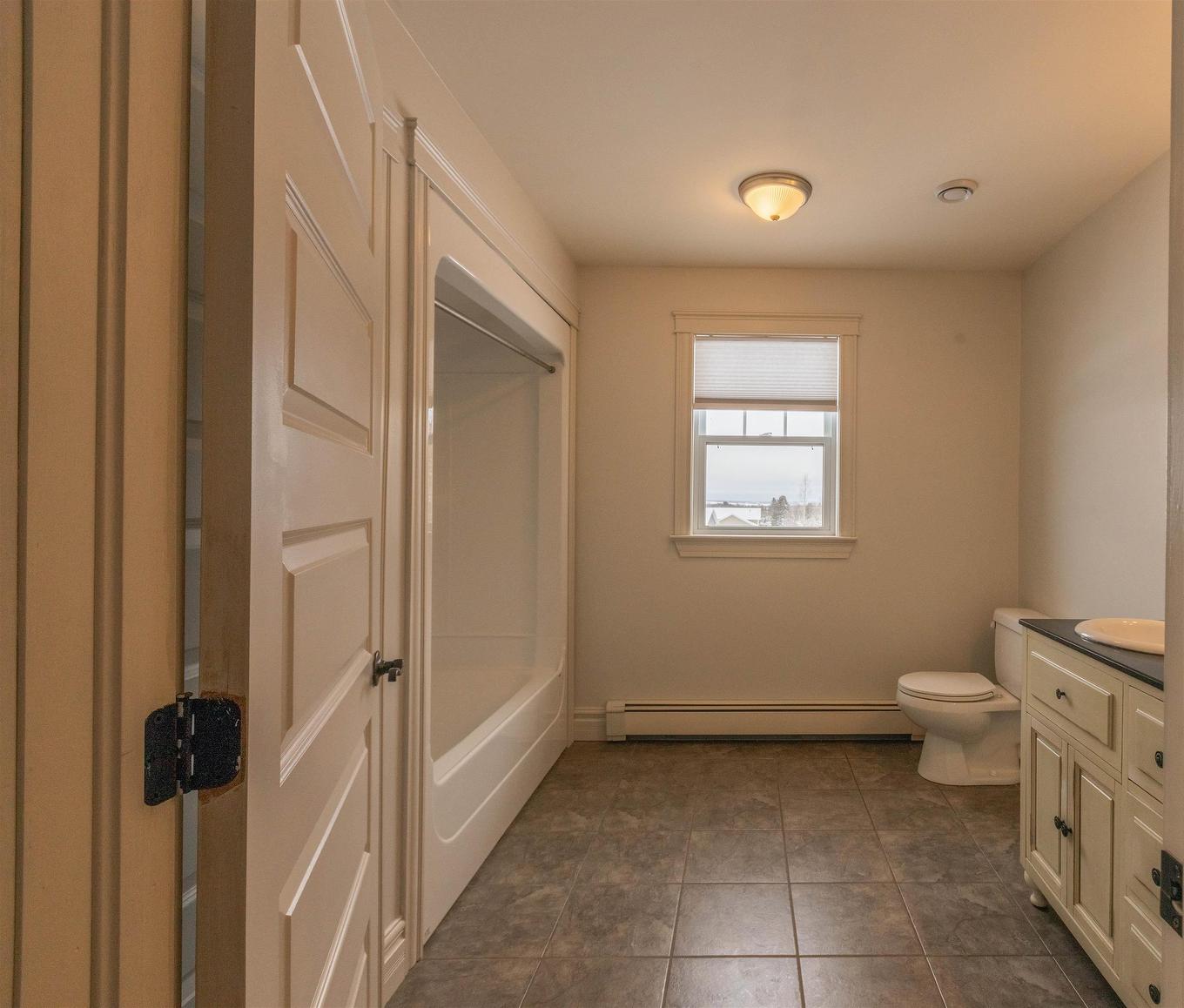 149 Prospect Drive, Stratford, PE - Indoor Photo Showing Bathroom
