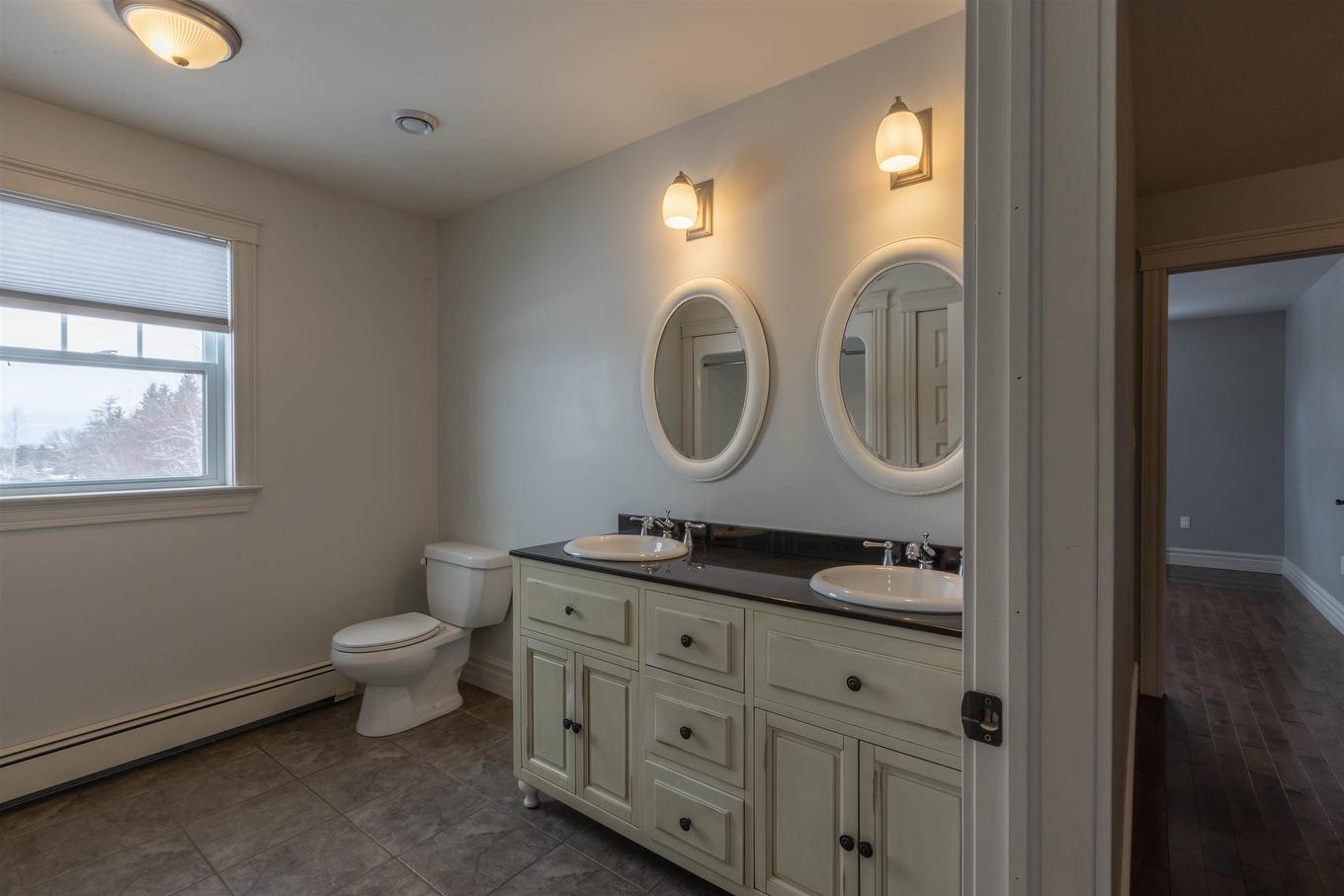 149 Prospect Drive, Stratford, PE - Indoor Photo Showing Bathroom