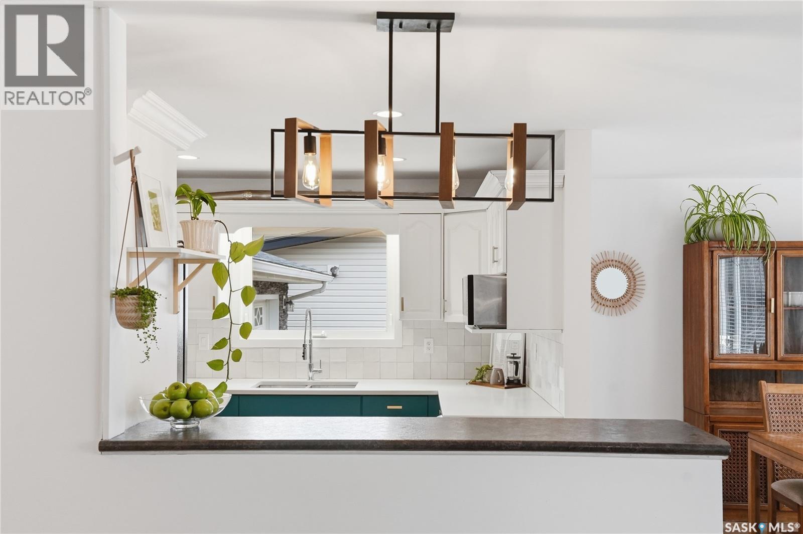 418 Pinehouse Drive, Saskatoon, SK - Indoor