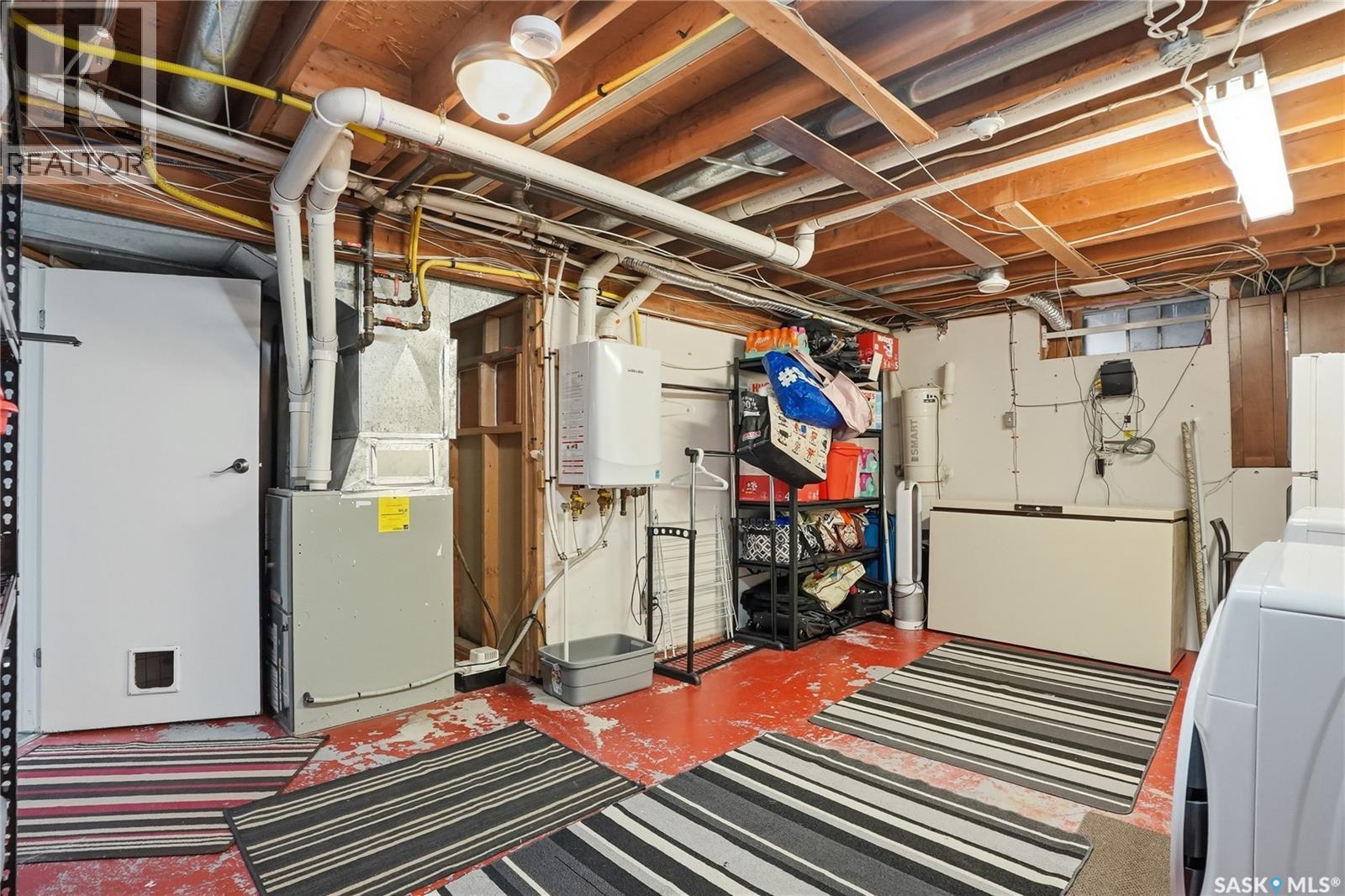 418 Pinehouse Drive, Saskatoon, SK - Indoor Photo Showing Basement