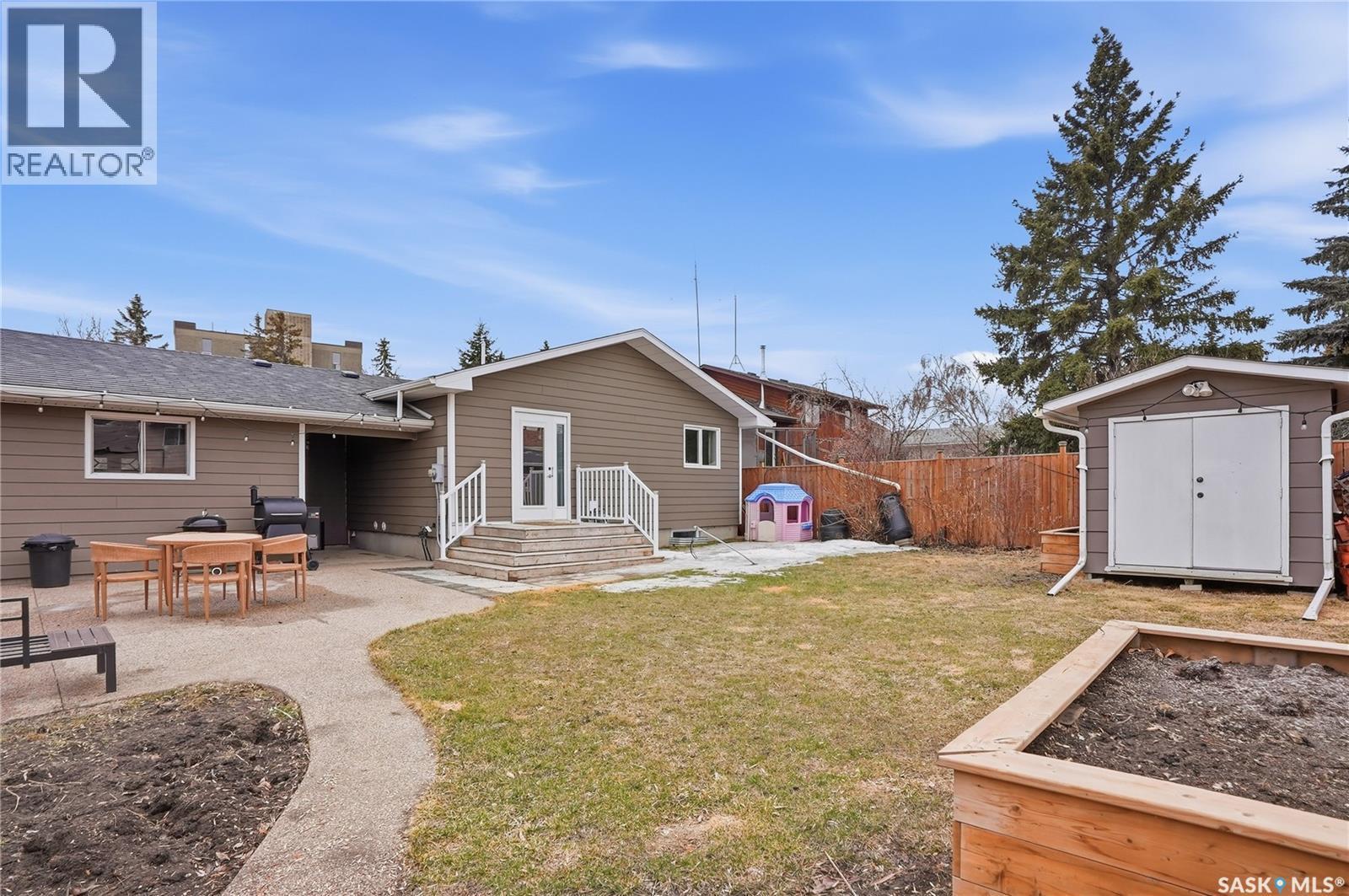 418 Pinehouse Drive, Saskatoon, SK - Outdoor