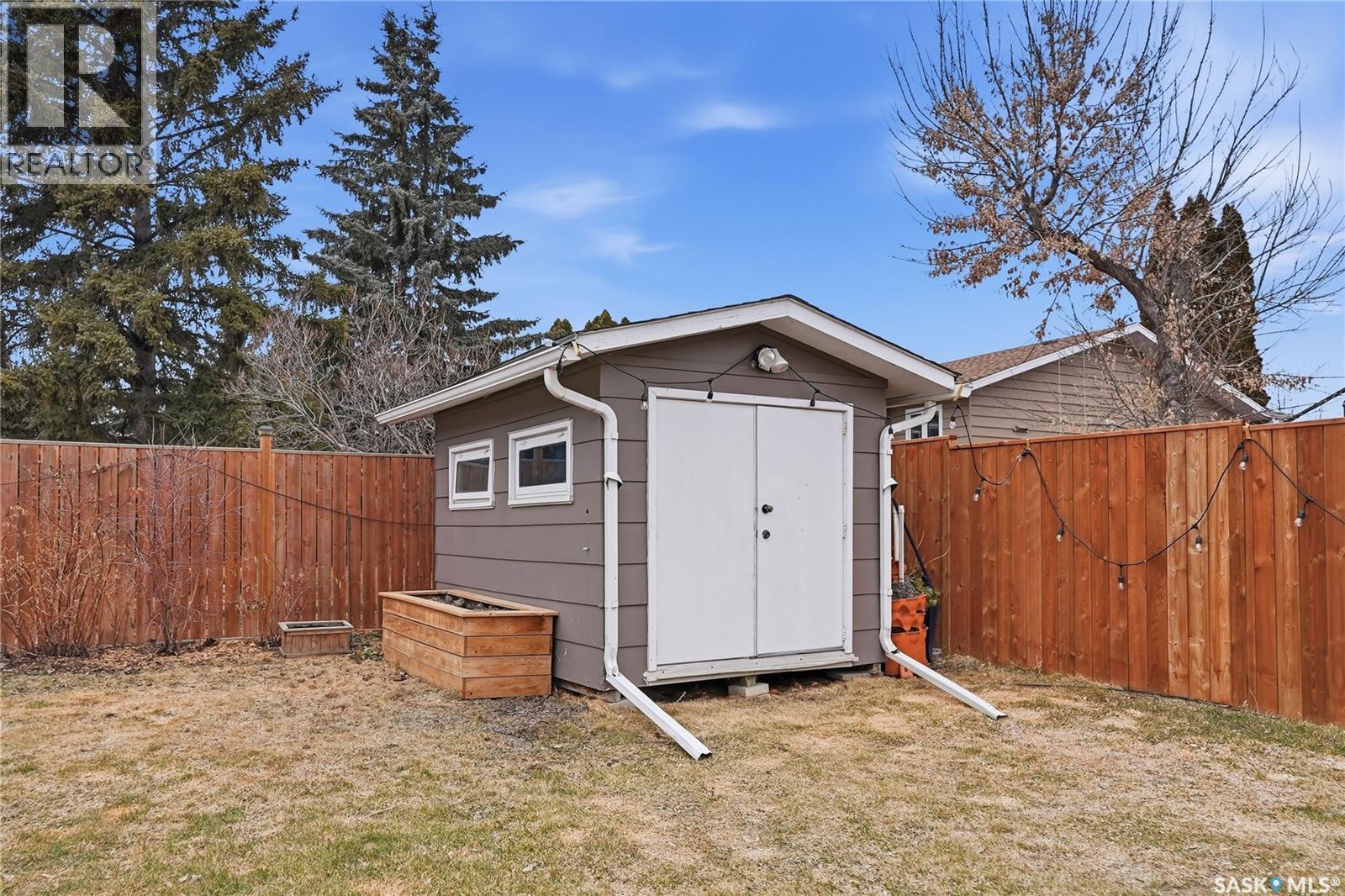 418 Pinehouse Drive, Saskatoon, SK - Outdoor