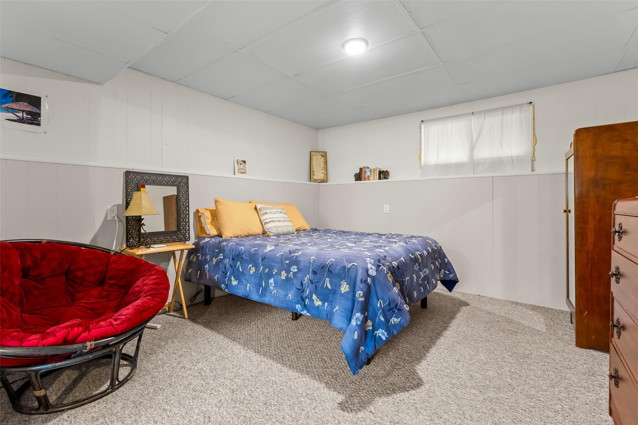 2107 Ash Street, Creston, BC - Indoor Photo Showing Bedroom