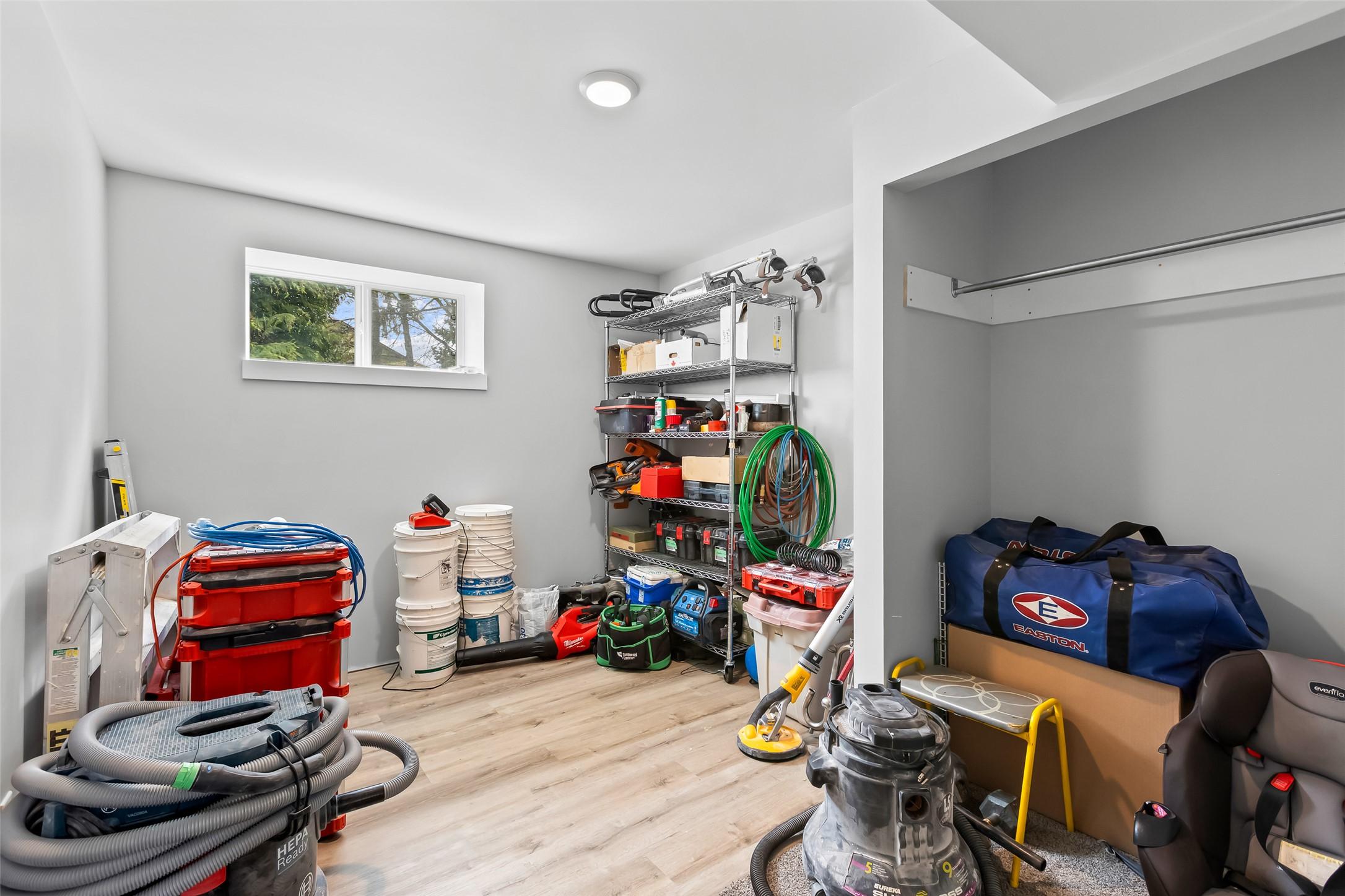2107 Ash Street, Creston, BC - Indoor