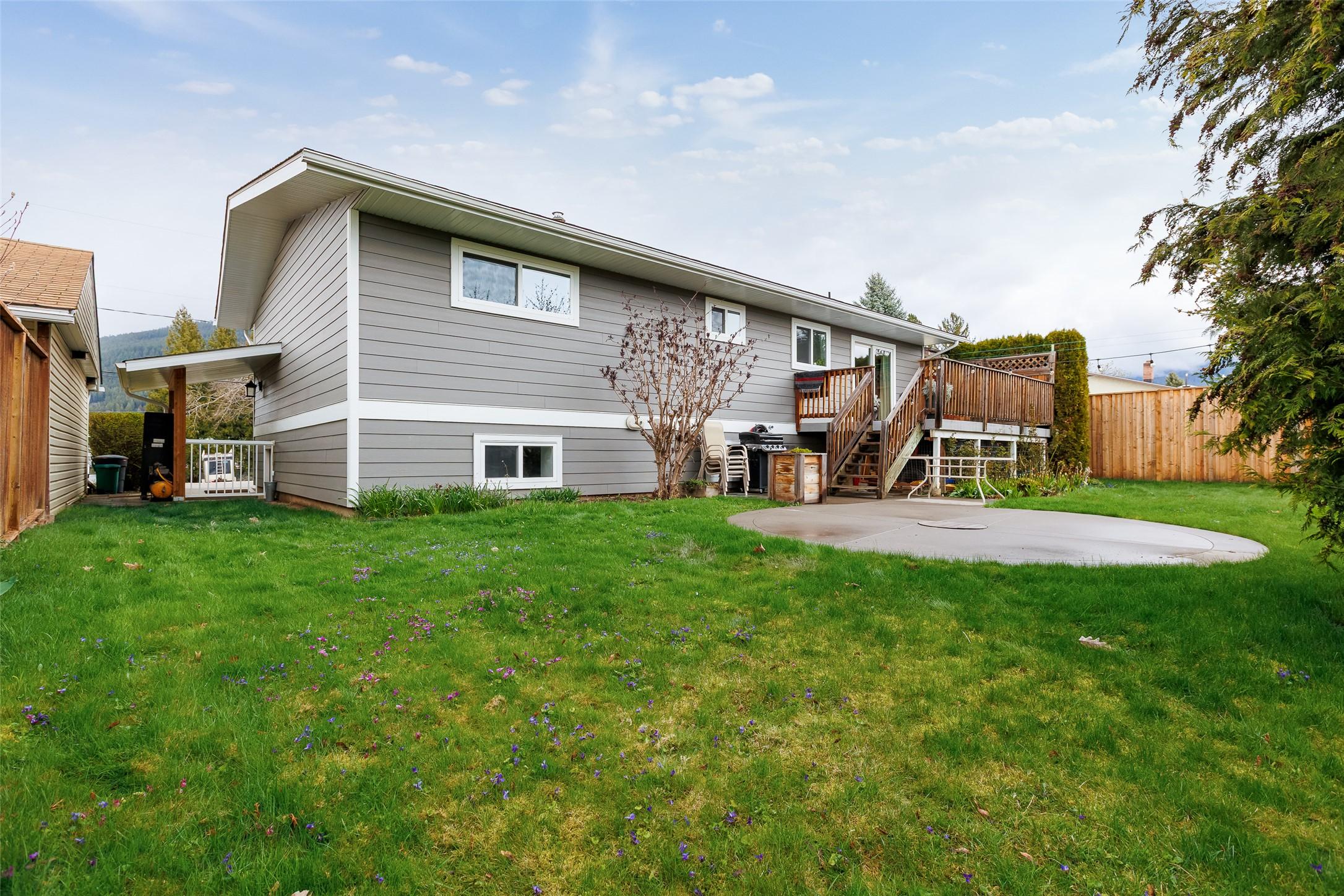2107 Ash Street, Creston, BC - Outdoor