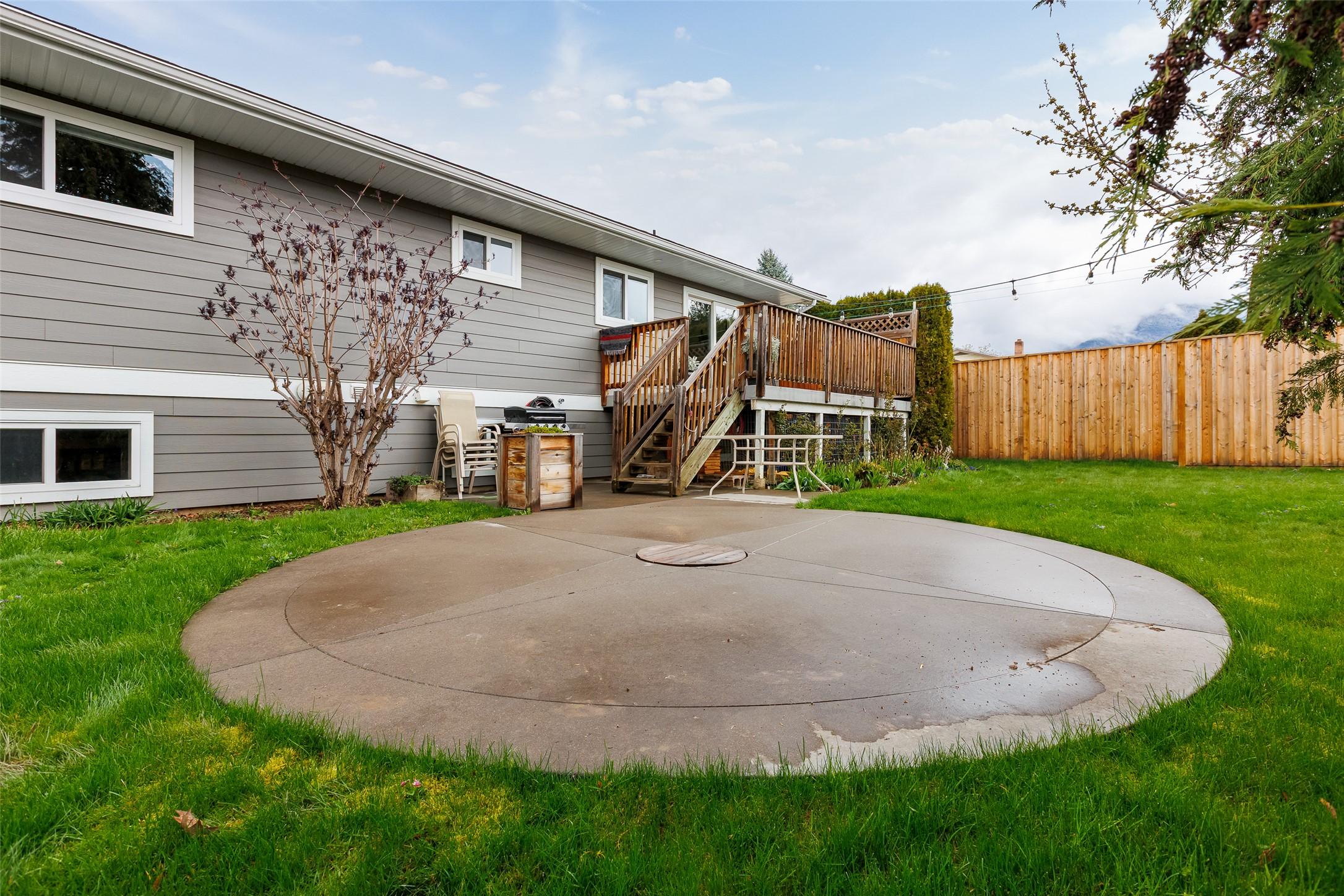 2107 Ash Street, Creston, BC - Outdoor