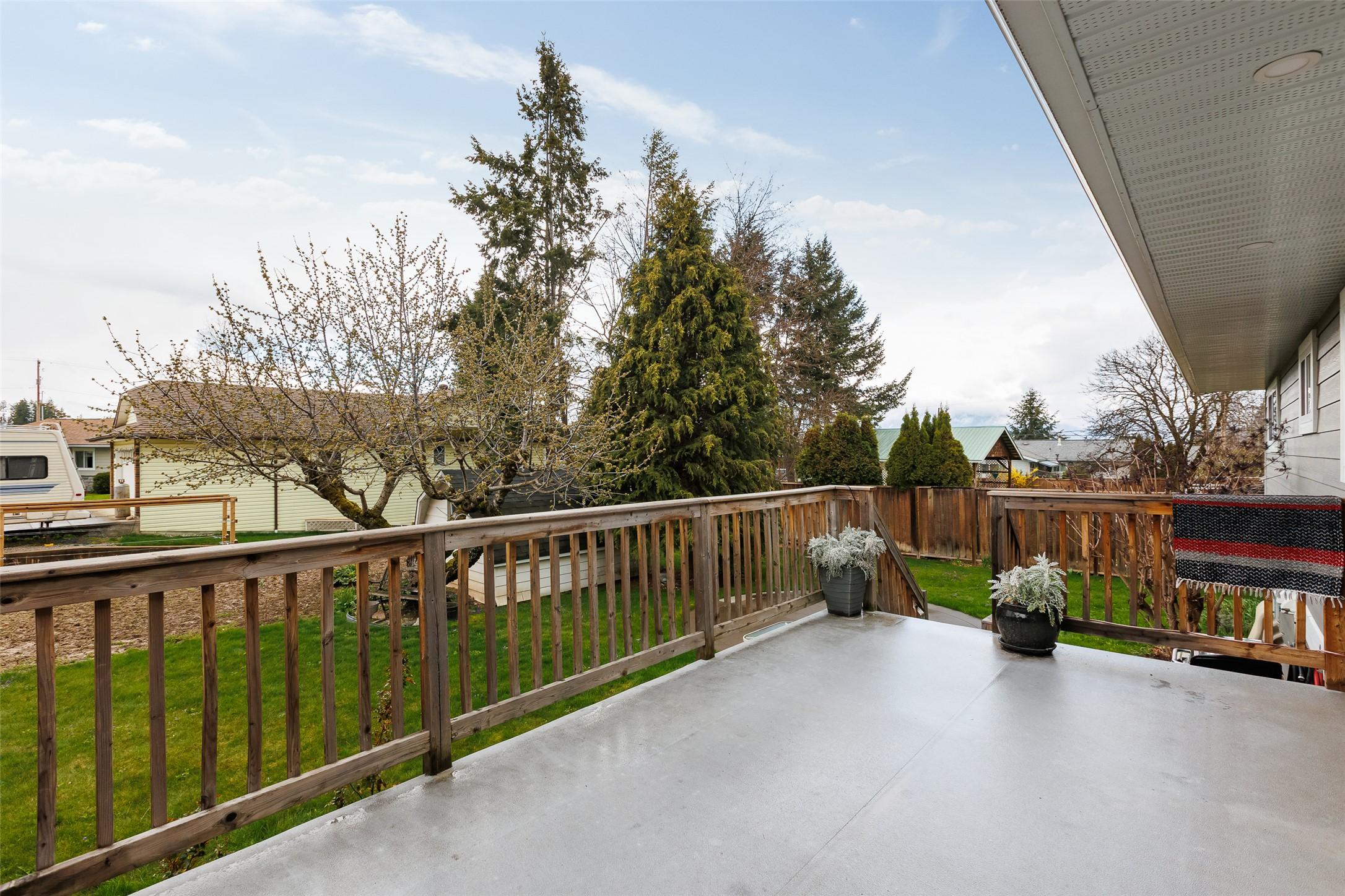2107 Ash Street, Creston, BC - Outdoor With Deck Patio Veranda