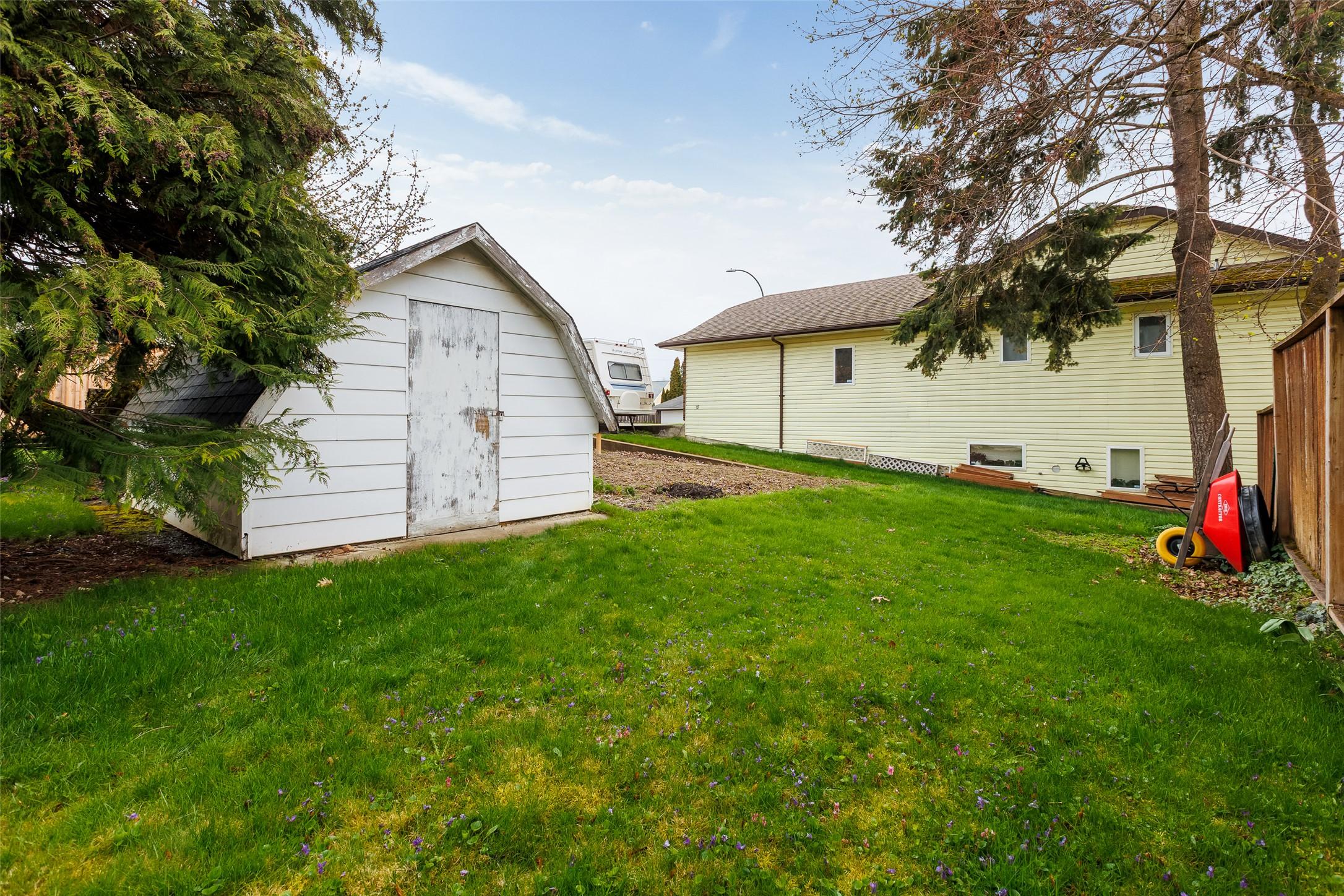 2107 Ash Street, Creston, BC - Outdoor With Exterior