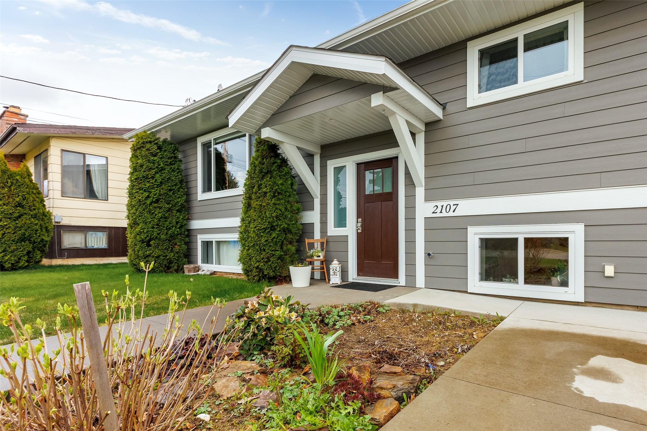 2107 Ash Street, Creston, BC - Outdoor