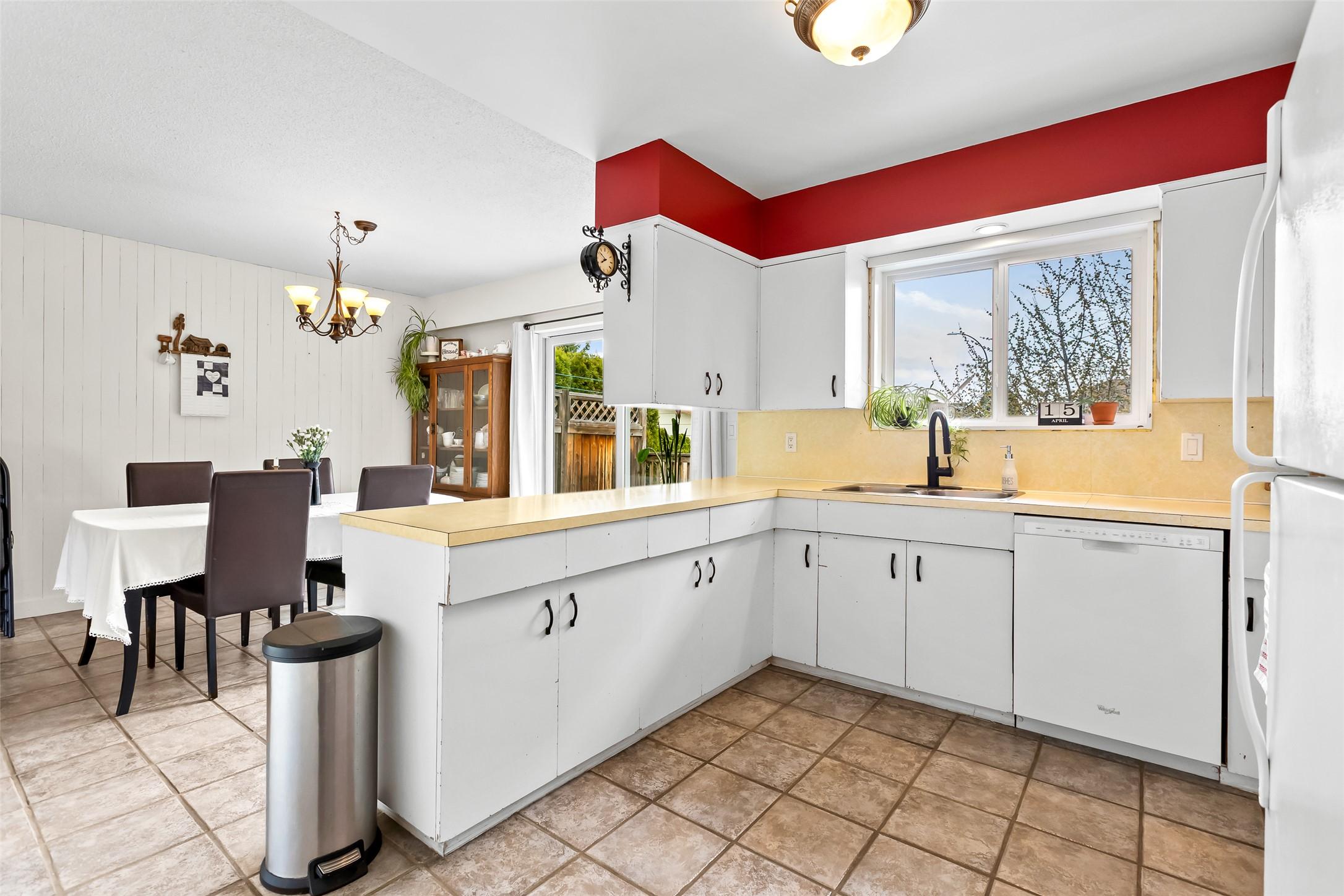 2107 Ash Street, Creston, BC - Indoor