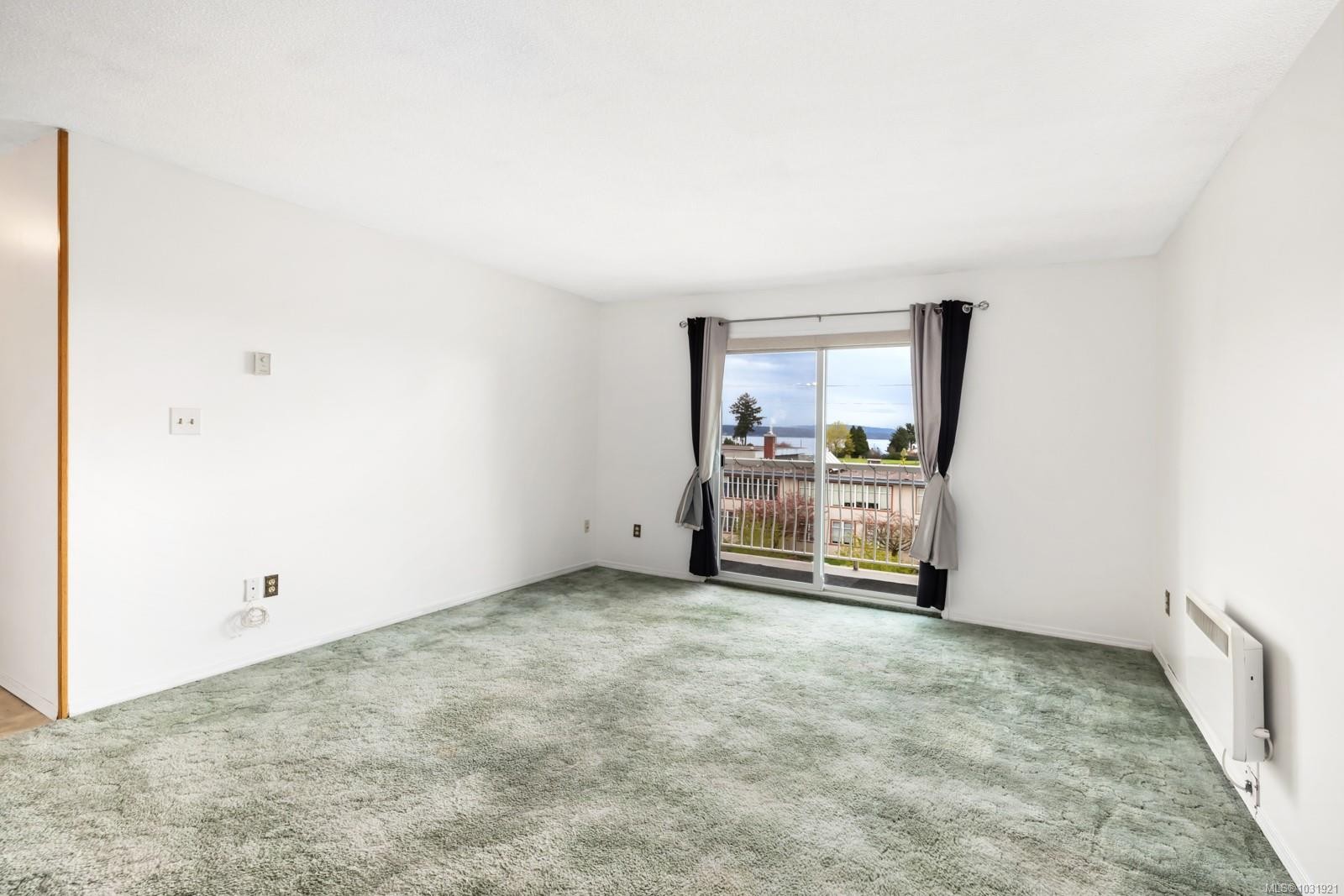 301-9942 Daniel St, Chemainus, BC - Indoor Photo Showing Other Room