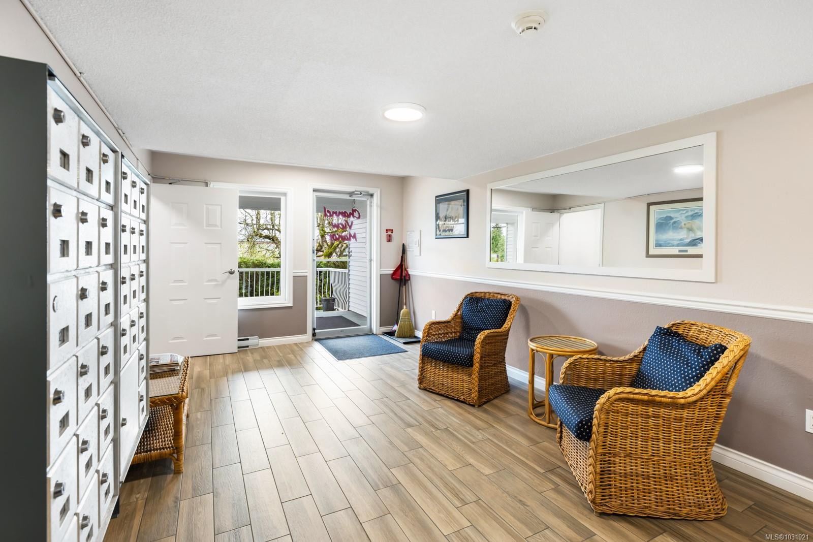 301-9942 Daniel St, Chemainus, BC - Indoor