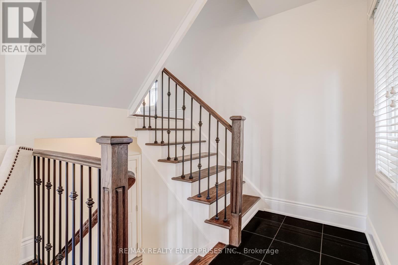 1842 Pagehurst Avenue, Mississauga, ON - Indoor Photo Showing Other Room