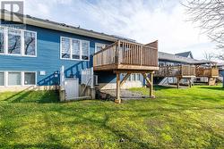 Back deck & Basement walk-out -