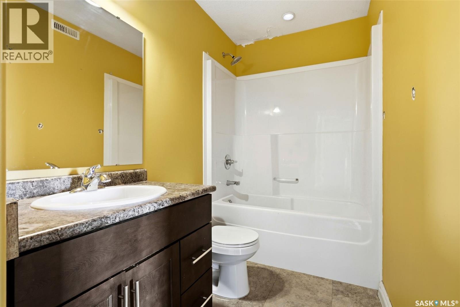 5414 Mitchinson Way, Regina, SK - Indoor Photo Showing Bathroom