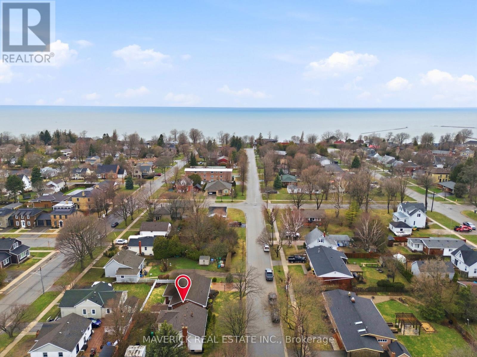181 Picton Street W, Goderich (Goderich (Town)), ON - Outdoor With Body Of Water With View