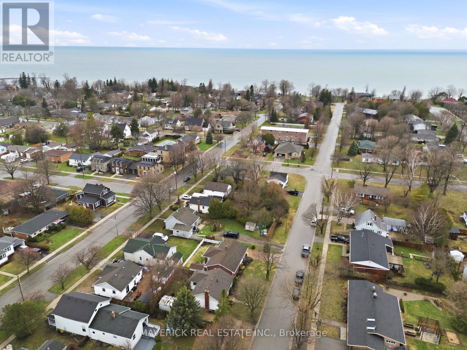 181 Picton Street W, Goderich (Goderich (Town)), ON - Outdoor With Body Of Water With View