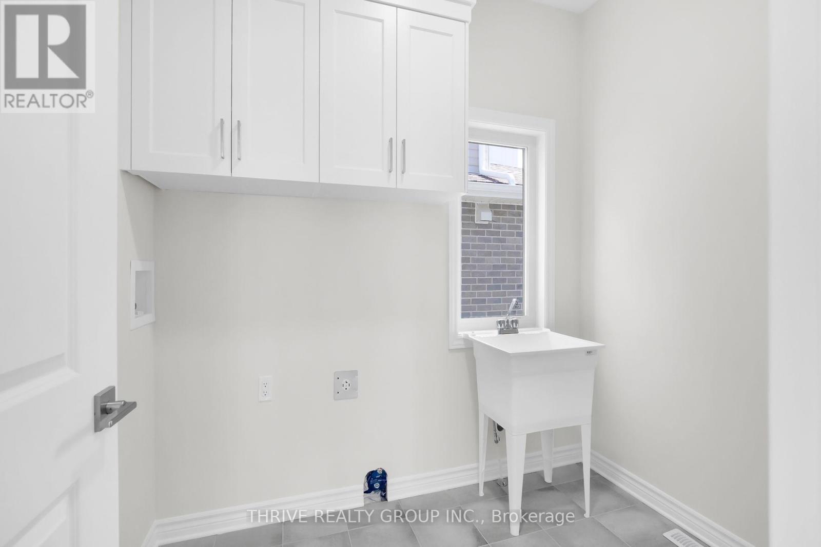 64 Basil Crescent, Middlesex Centre (Ilderton), ON - Indoor