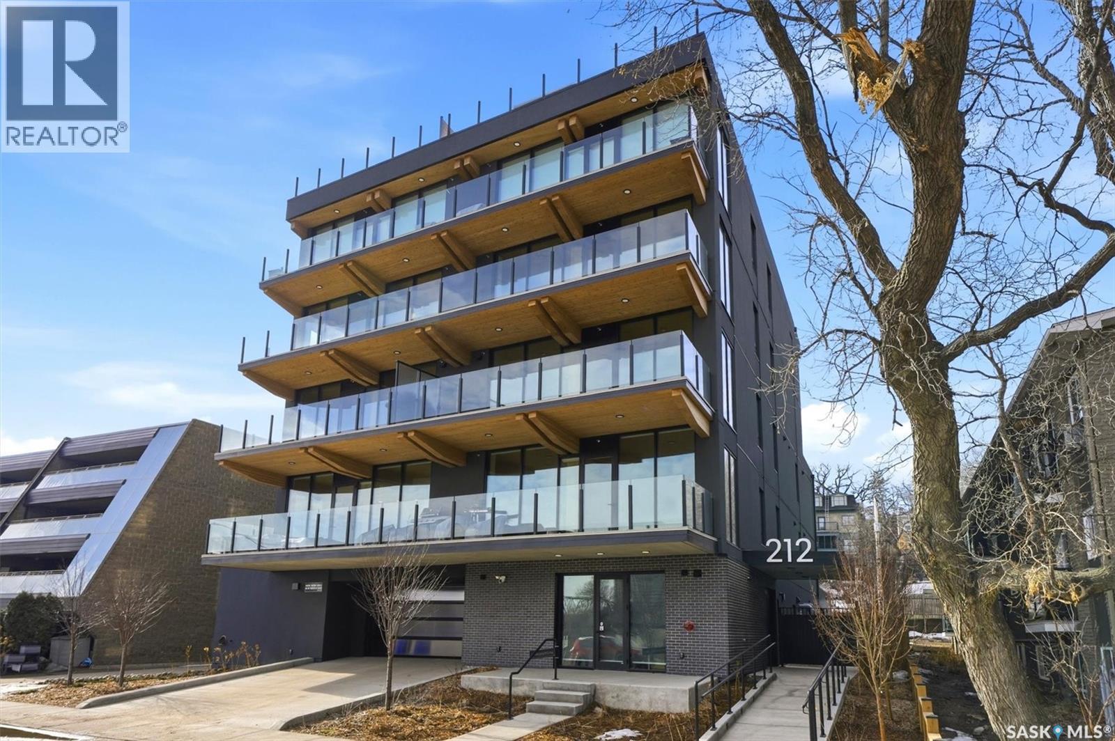 301 212 Saskatchewan Crescent, Saskatoon, SK - Outdoor With Balcony