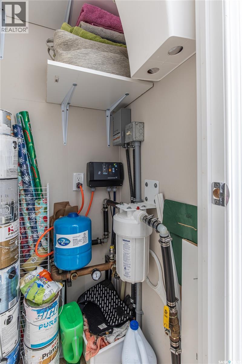 130 Marine Drive, South Lake, SK - Indoor
