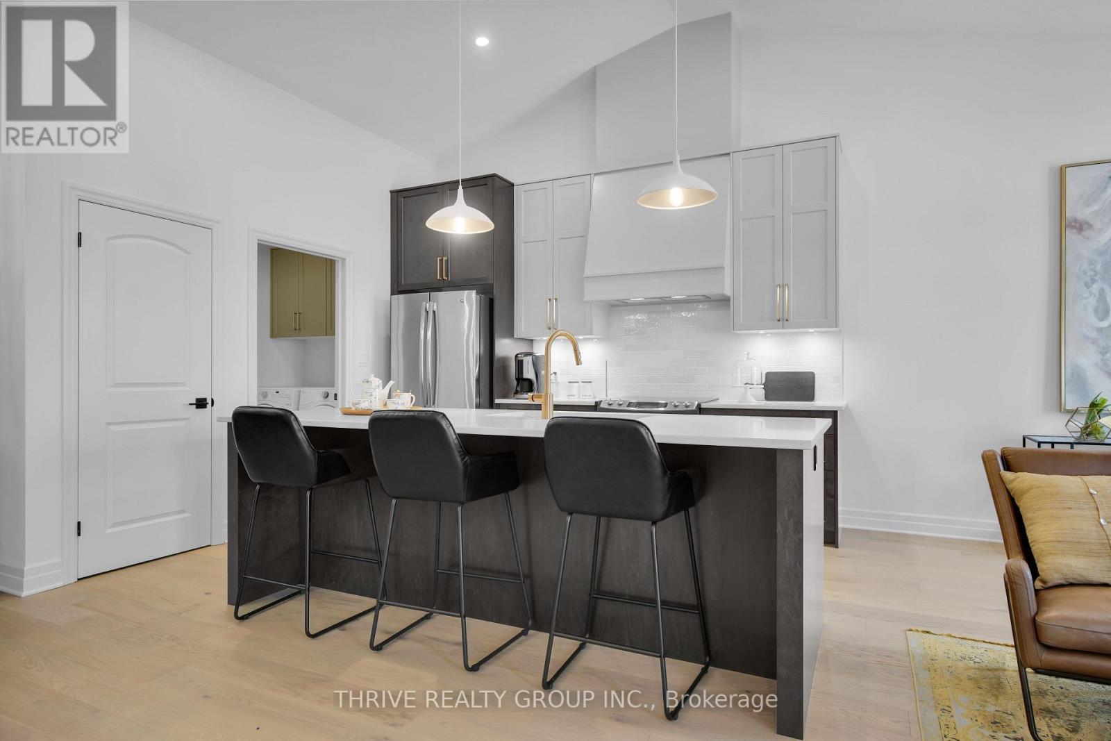 15 - 1080 Upperpoint Avenue, London South (South B), ON - Indoor Photo Showing Kitchen With Upgraded Kitchen