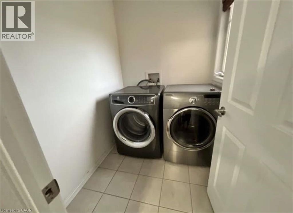 450 Cavanagh Lane, Milton, ON - Indoor Photo Showing Laundry Room