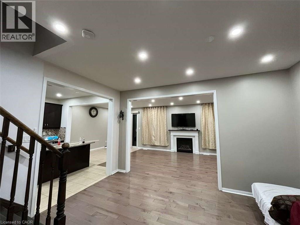 450 Cavanagh Lane, Milton, ON - Indoor