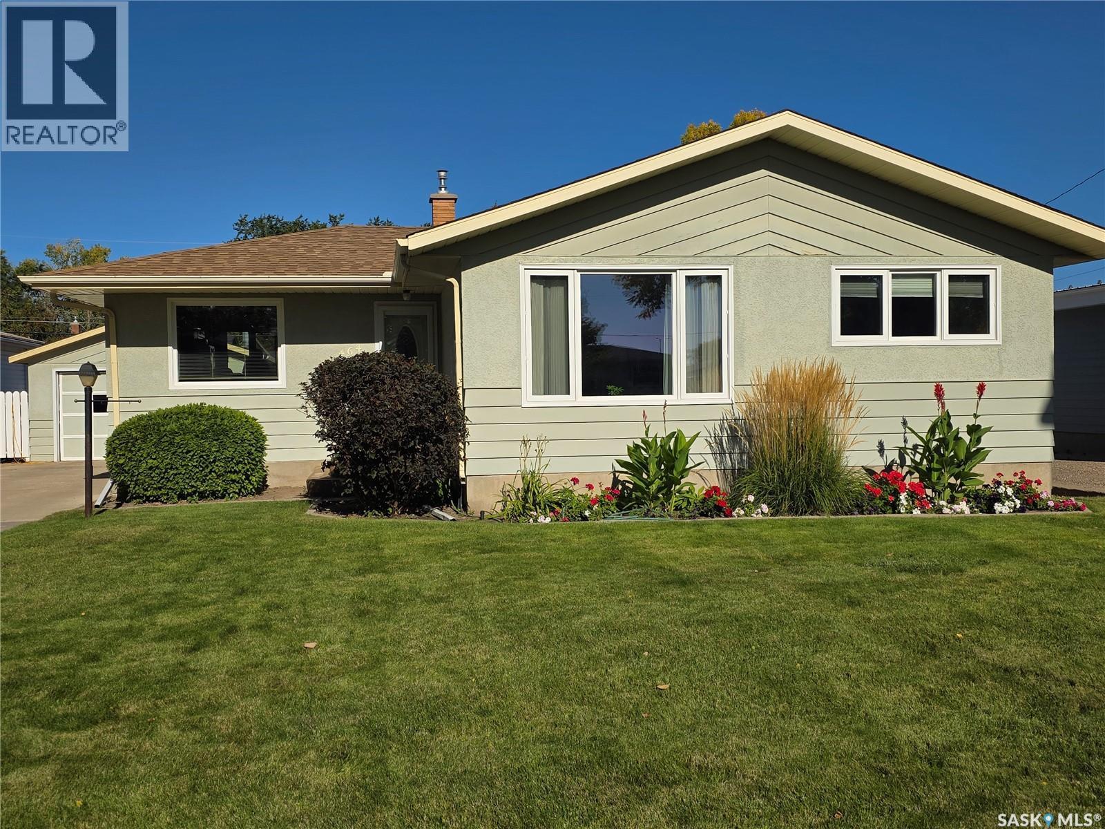 464 Macdonald Drive, Swift Current, SK - Outdoor