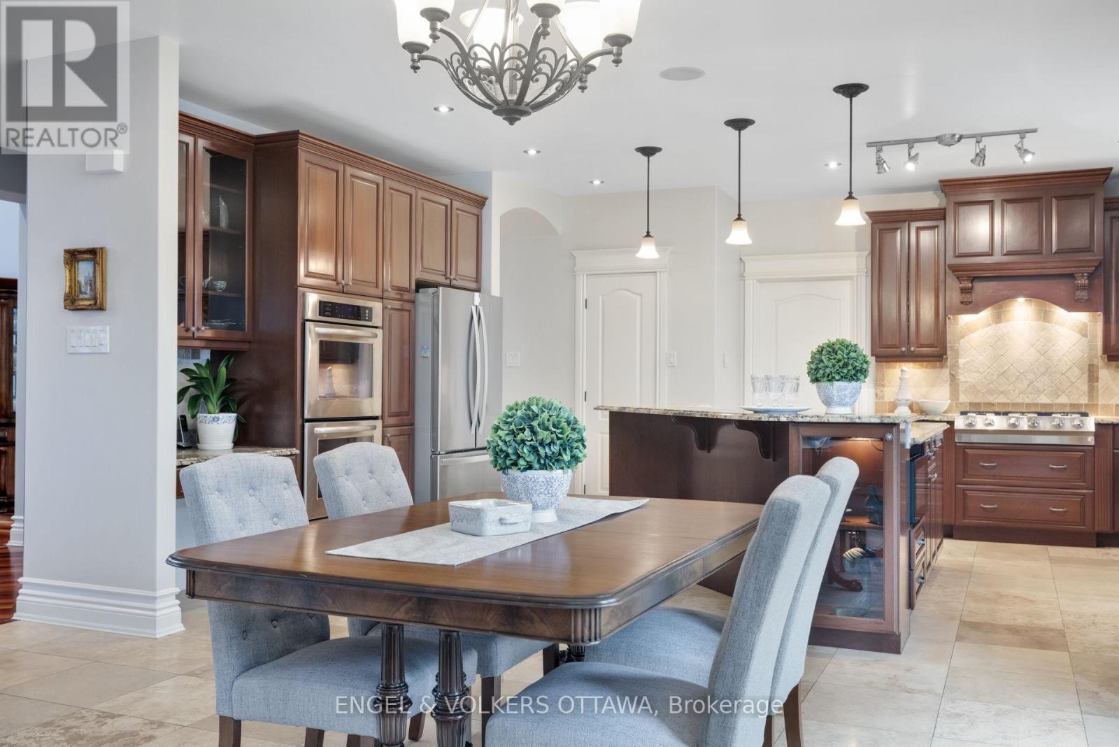453 Rahul Crescent, Ottawa, ON - Indoor Photo Showing Dining Room