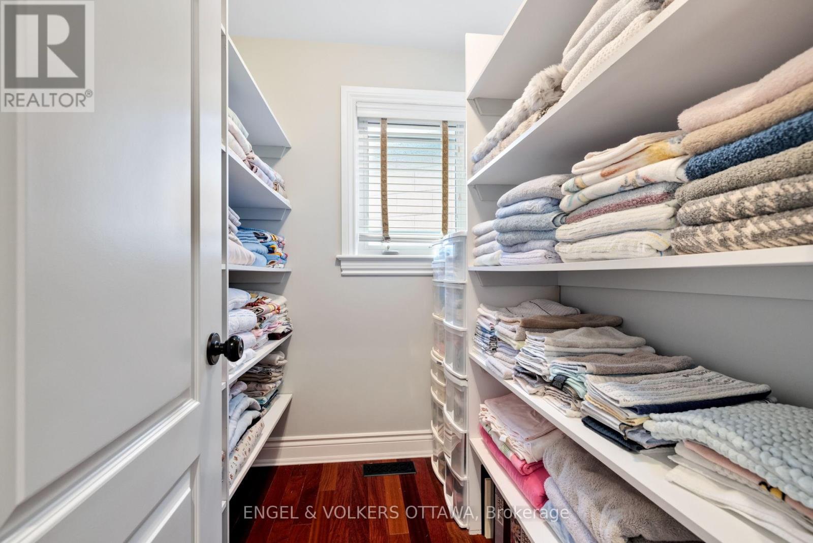 453 Rahul Crescent, Ottawa, ON - Indoor With Storage