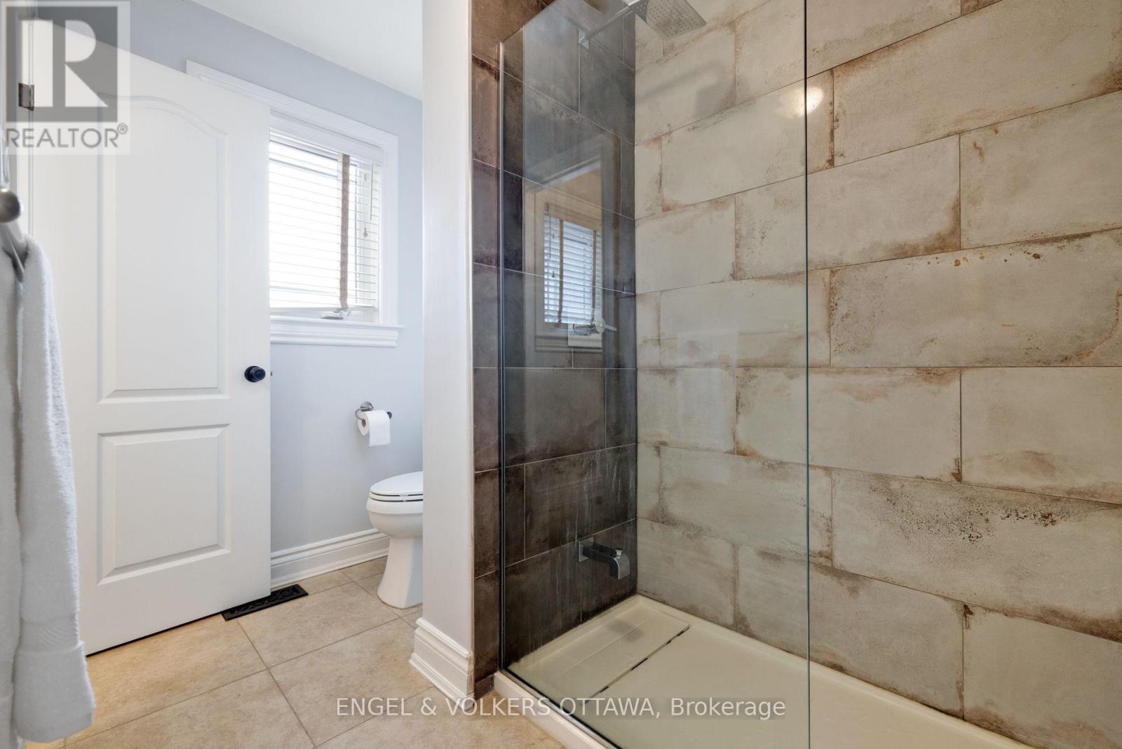 453 Rahul Crescent, Ottawa, ON - Indoor Photo Showing Bathroom