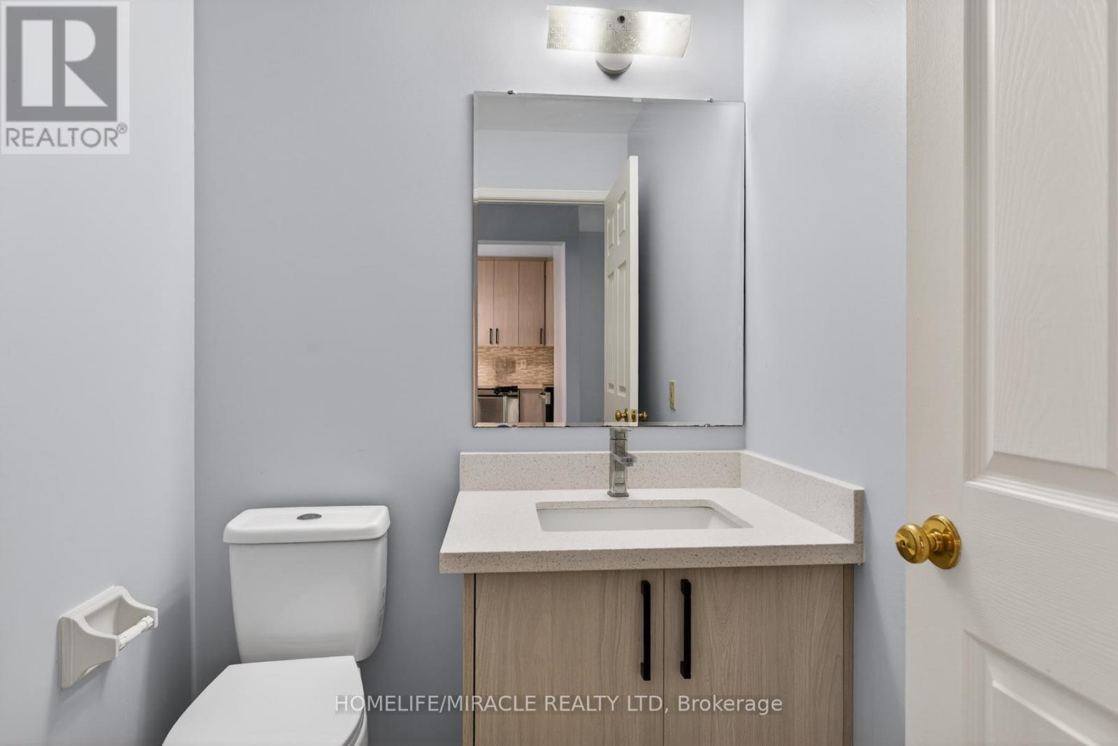 32 - 36 Champlain Crescent, Peterborough, ON - Indoor Photo Showing Bathroom