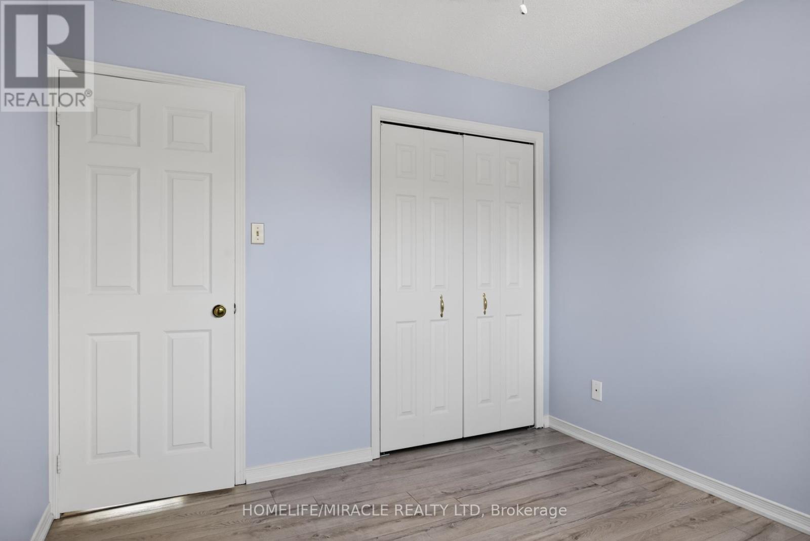 32 - 36 Champlain Crescent, Peterborough, ON - Indoor