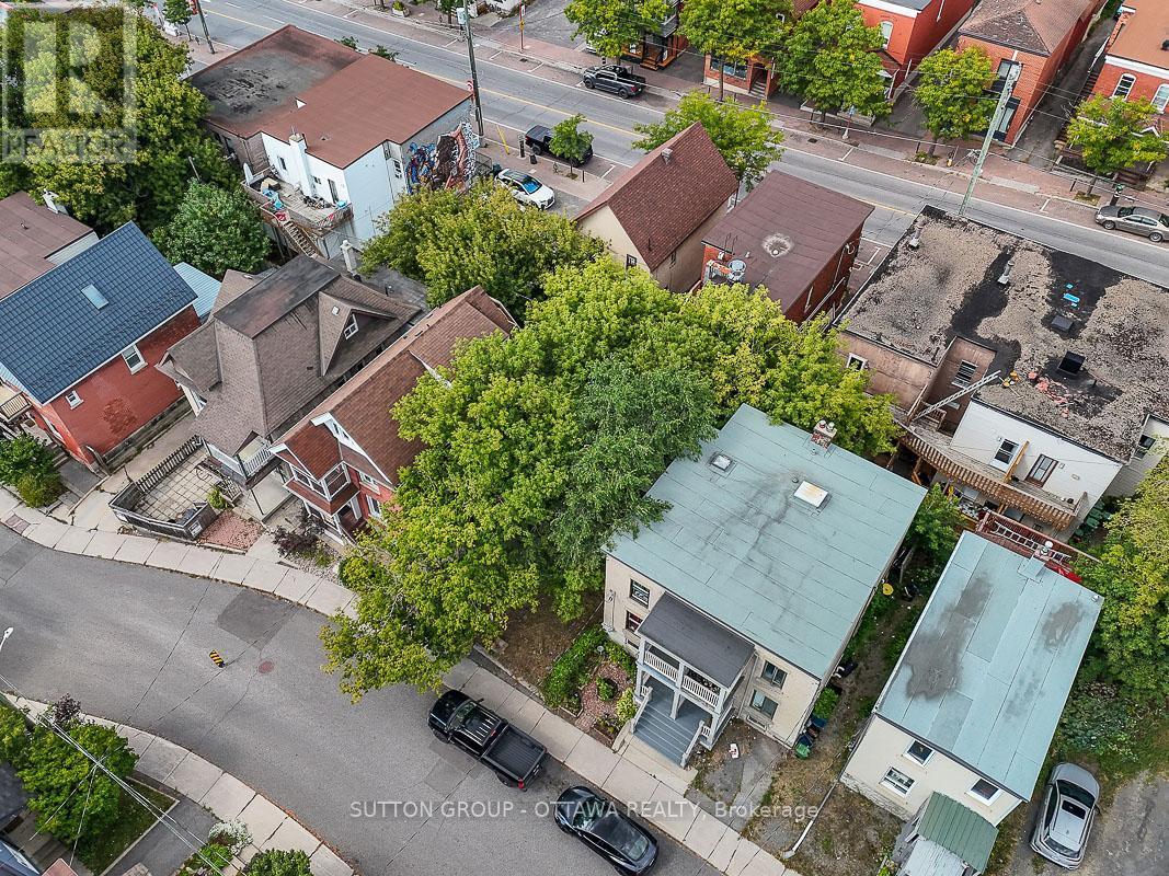 133 Eccles Street, Ottawa, ON