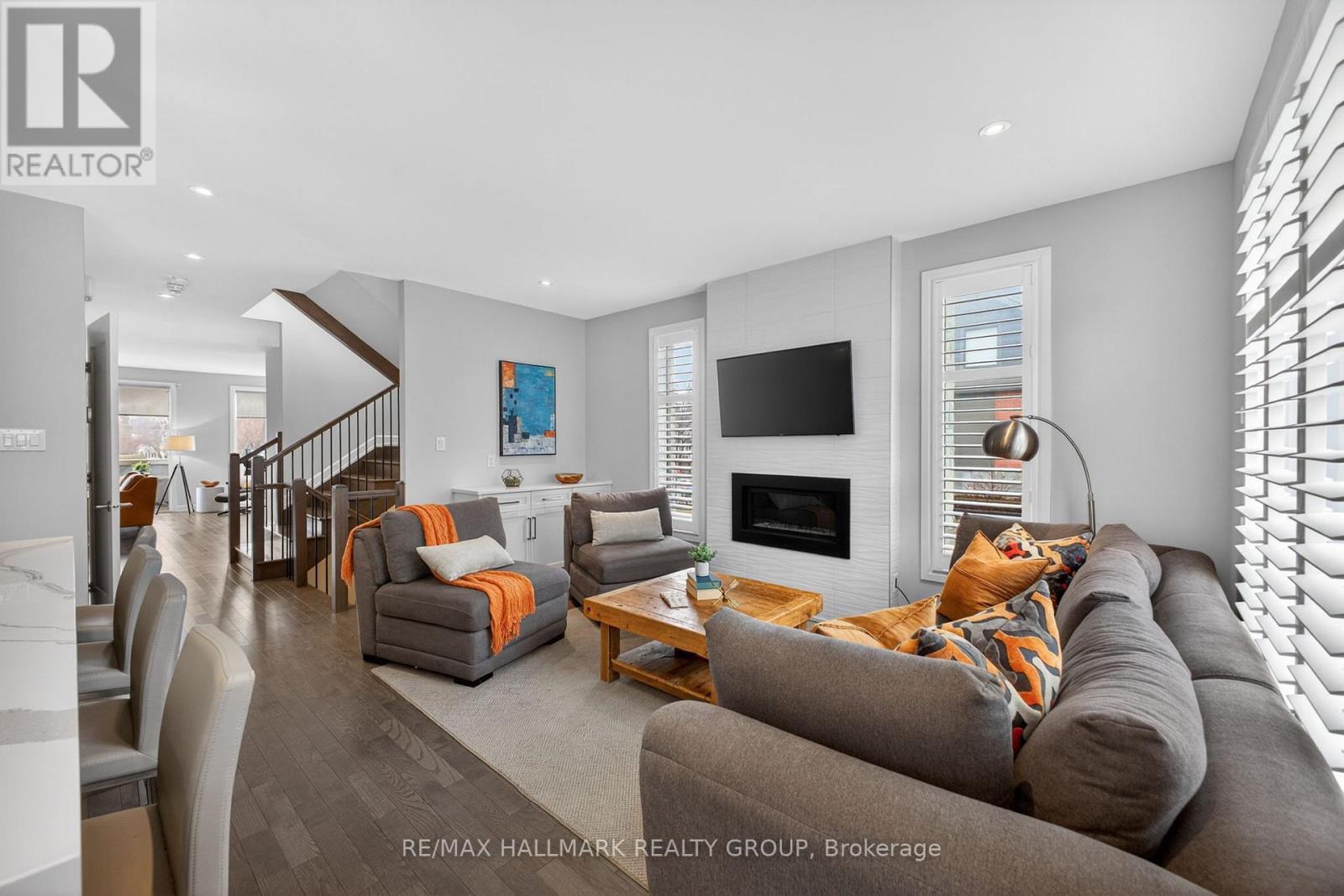 30 Telmon Street, Ottawa, ON - Indoor Photo Showing Living Room With Fireplace