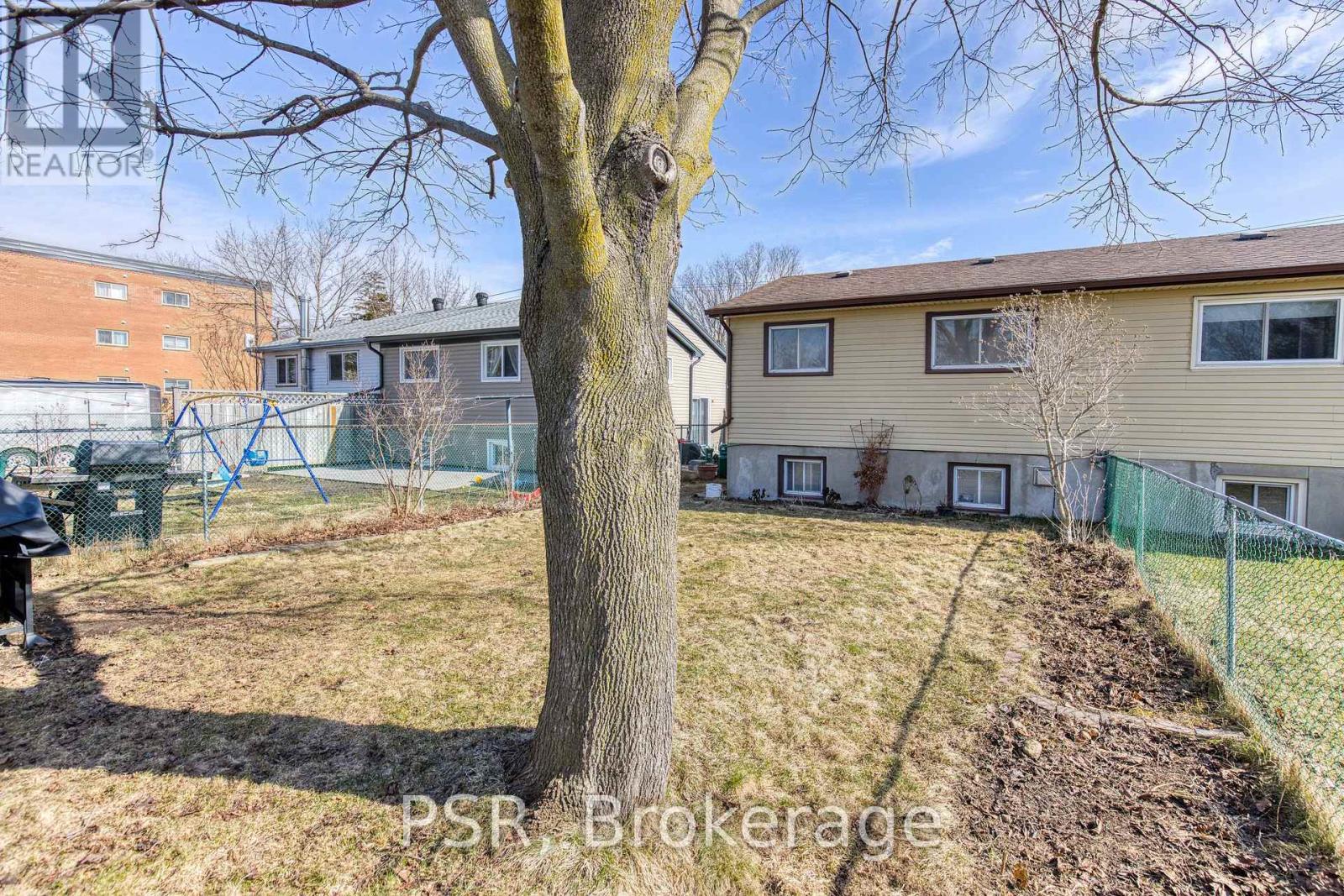 231 Heritage Drive, Kitchener, ON - Outdoor